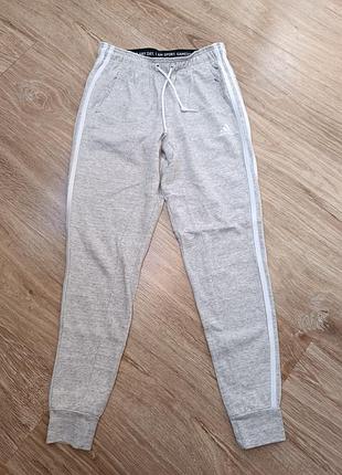 Спортивные штаны adidas