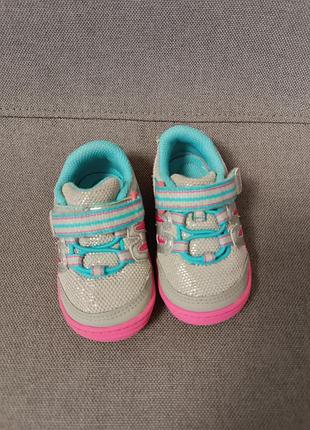 Кроссовки для девочки 5