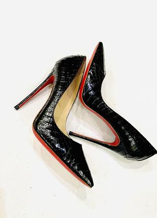 Туфли christian louboutin  black python