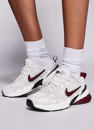 Кросівки оригінальні nike v2k run