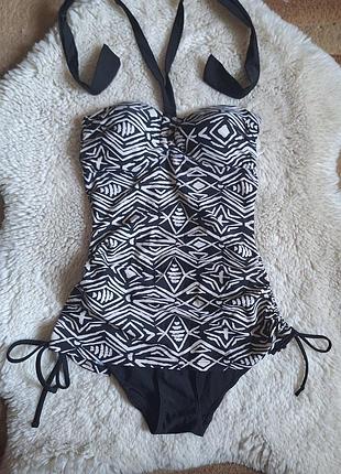 Слитный купальник