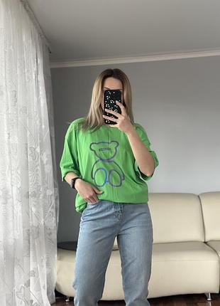 Жіноча футболка з ведмедиком