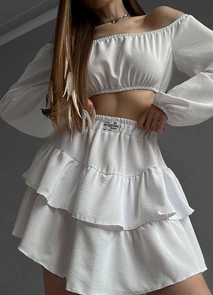 Жіночий літній костюм