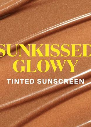 Солнцезащитный тонированный крем для лица supergoop glow screen4 фото