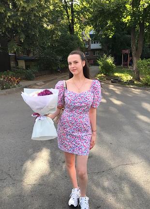 Плаття з квітковим принтом нове
