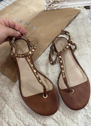 Шкіряні босоніжки aldo