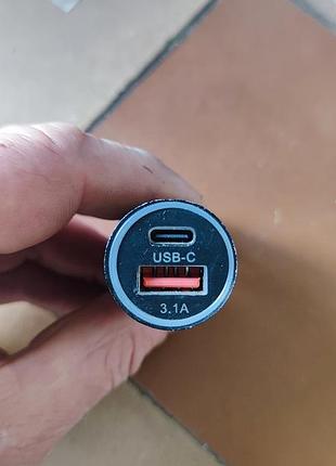 Автомобильное зарядное устройство.
3.1 а. usb и tape-c. новый.