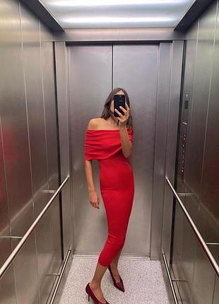Червона сукня zara