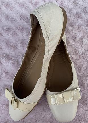 Балетки з колекції bally