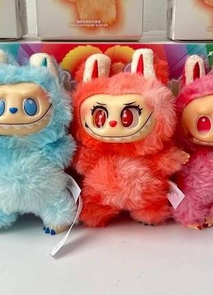 Колекційна іграшка брелок-сюрприз pop mart лабубу labubu 3 сезон