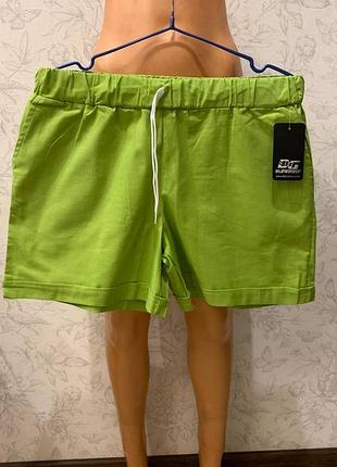 Женские шорты, новые, с бирками