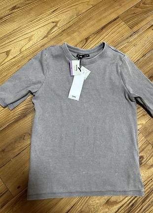 Футболка в рубчик нова