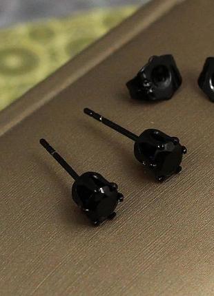 Серьги гвоздики xuping jewelry с камнем на шесть креплений 5 мм блэк ган черные