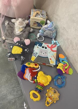 Набір іграшок для малечі