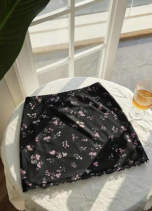 Елегантна чорна спідниця 2