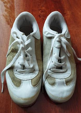 Кроссовки на девочку