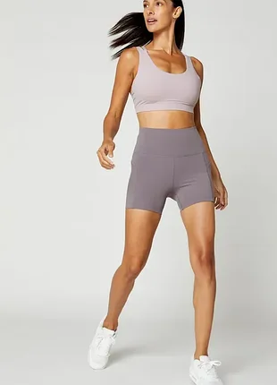 Спортивные шорты