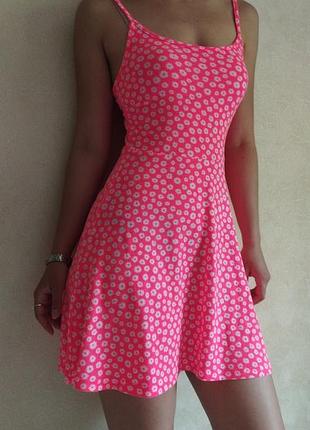 Рожева сукня у квіточку неонова сукня яскрава платье розовое яркое.