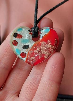 Подвеска на шнурке сердце муранское стекло(4 см на 3 см)