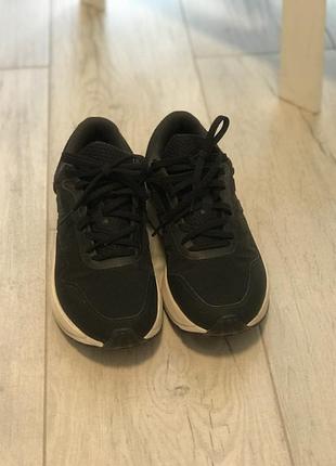 Кросівки adidas , одягнені 4 рази , оригінал