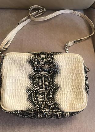 Продам сумочку бренд michael kors
