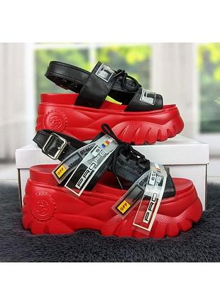 Босоніжки жіночі спортивні на високій платформі