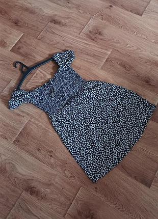 Платье с цветочным принтом