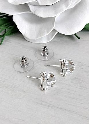 Гвоздики  swarovski