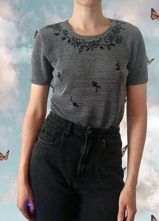Винтажная футболка с вышивкой бисером