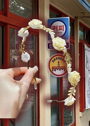 Очень красивый обруч для волос с цветами