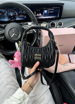Сумка miu miu wander matelassé nappa hobo bag black leather