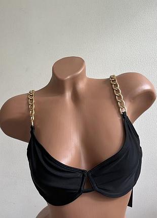 Ефектний бюстгальтер для купальника з цепочками boohoo b/c
