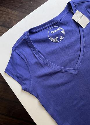 Жіноча фіолетова футболка