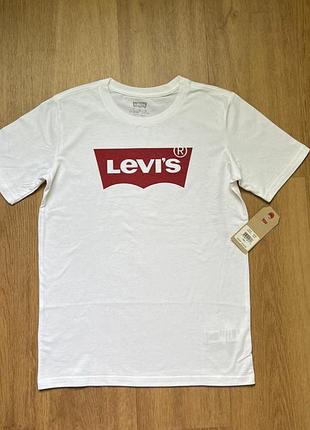 Нова футболка levis 12-13 років