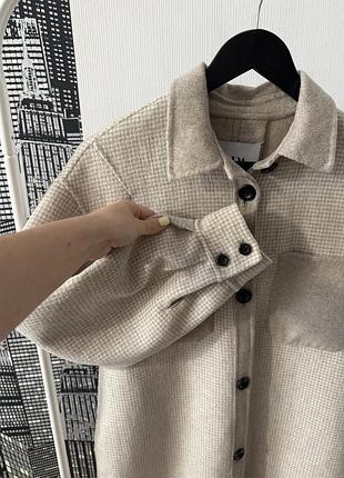 Бежева вовняна сорочка zara рубашка міді гусяча лапка zara сорочка подовжена з додаванням вовни зара