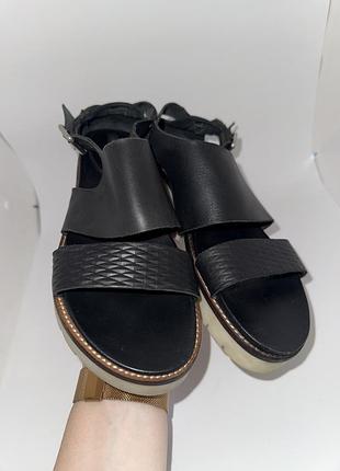 Босоніжки zara