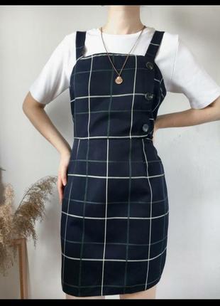 Стильный сарафан в клетку