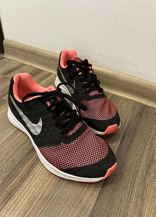 Кросівки nike