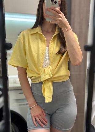 Жовта сорочка