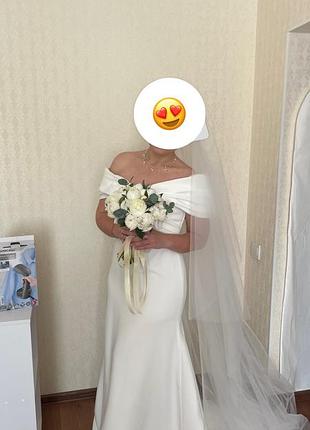 Сукня рибка приталена весільна