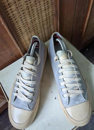 Кожаные итальянские кеды от известного бренда.