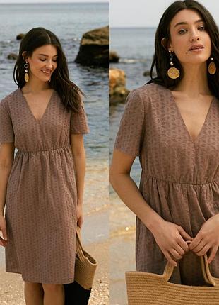 Легкое летнее коричневое платье короткое из прошвы на подкладке 100% хлопок