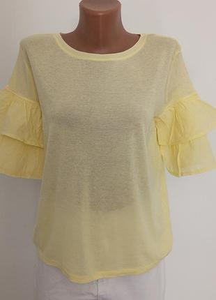 Футболка с рукавами волан