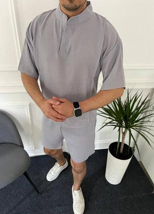 Чоловічий костюм вільного крою