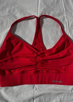 Спортивний червоний топ від bo+tee