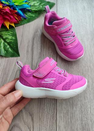 Розовые кроссовки для девочки skechers 22 размер