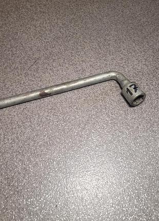 Баллонный ключ на 17 дня авто