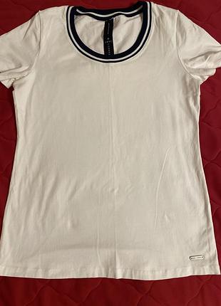 Футболка жіноча