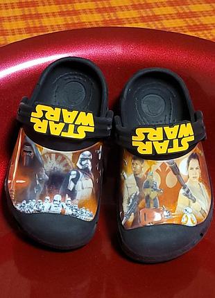 Crocs. шлепанцы для мальчика. размер 6с7(23-24)