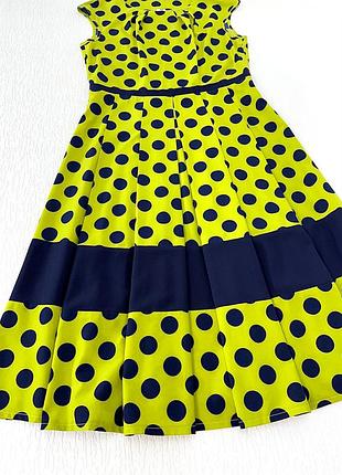 Легкое желтое – лимонное платье-миди в темно- синий горох6 фото